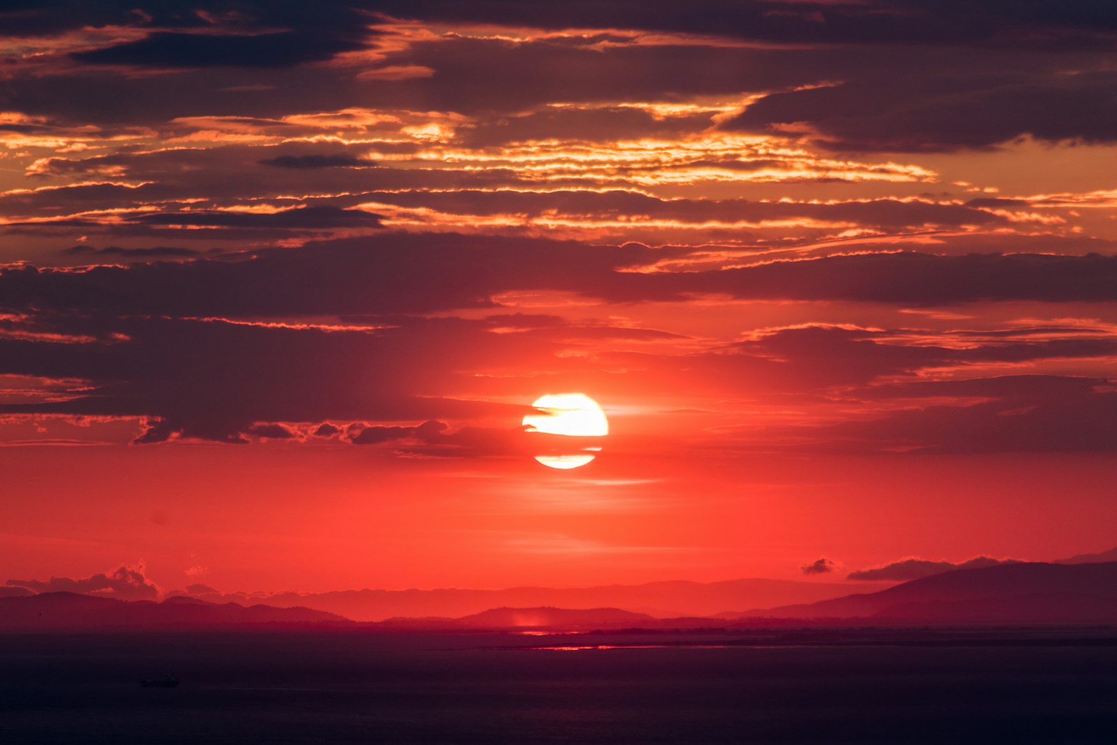 海に沈む夕日